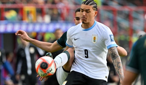 Darwin Núñez podría volver a la Premier League