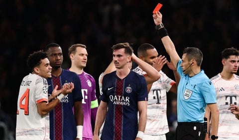 Luis Díaz se fue expulsado en PSG vs Bayern Múnich