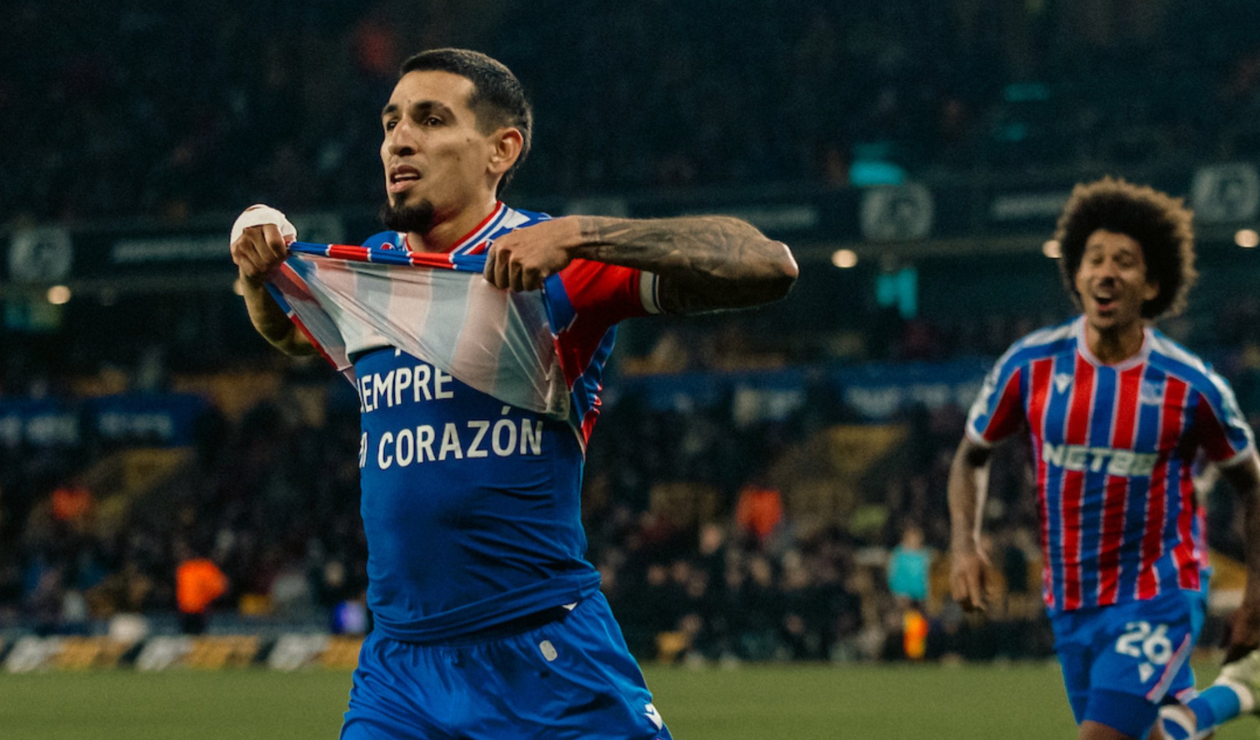 Daniel Muñoz, gol, victoria y una dedicatoria especial con el Palace