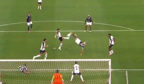 [Video] Jordan Barrera se luce en Botafogo: magistral golazo en Brasil