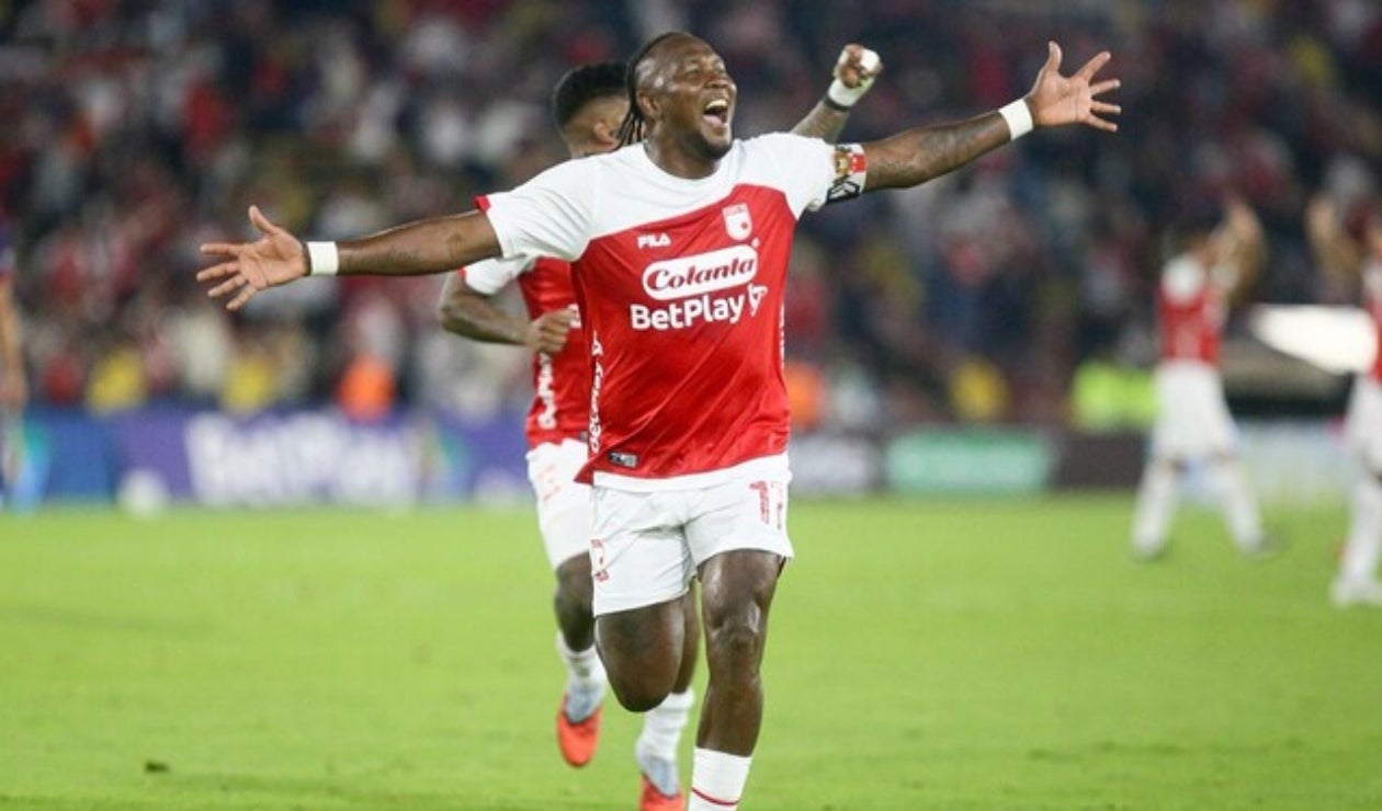 Hugo Rodallega celebró triplete en Santa Fe