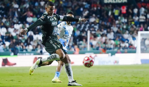 Asistencia de lujo de James Rodríguez en León