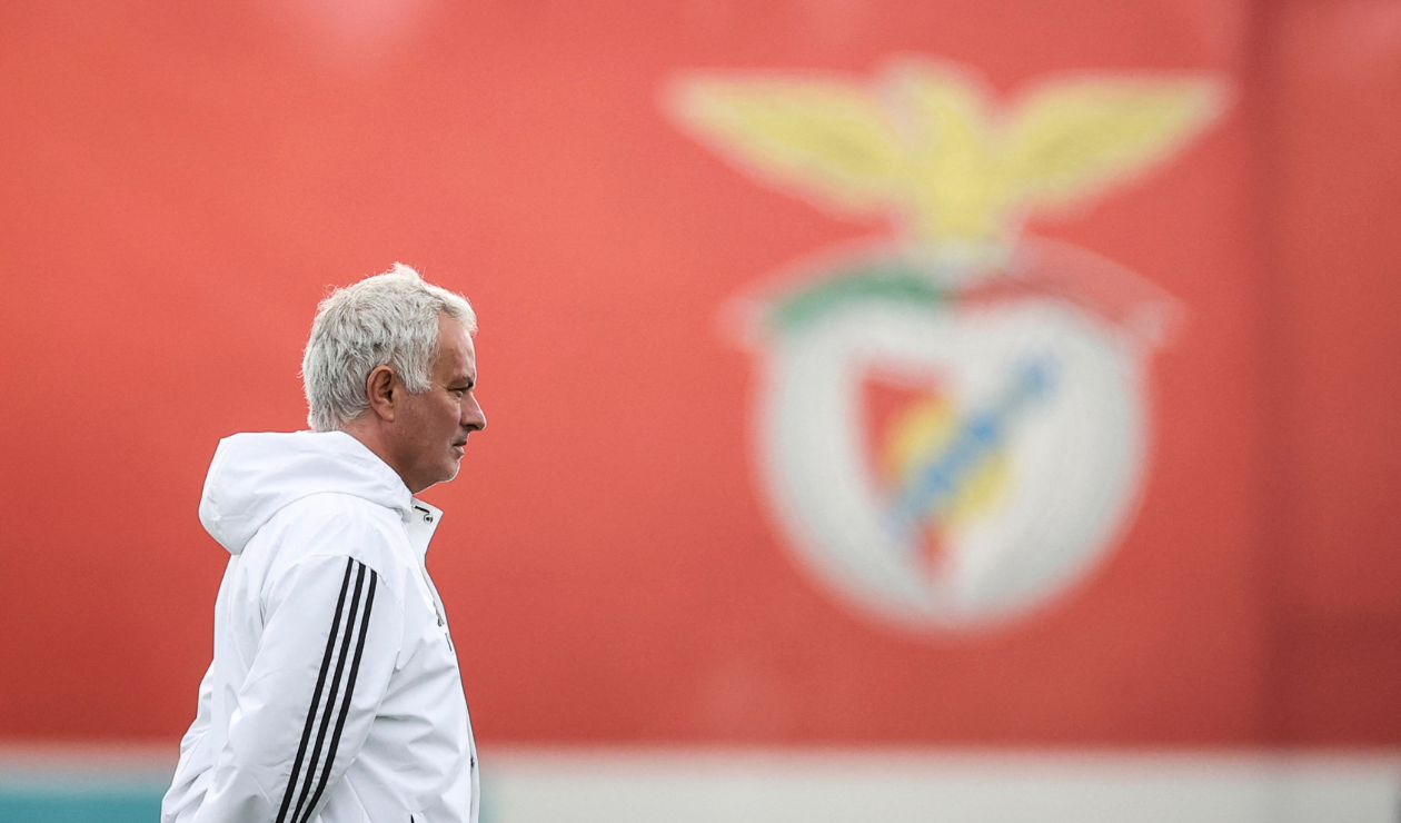 ¿Nuevo compañero para Ríos? Mourinho quiere a un jugador ecuatoriano