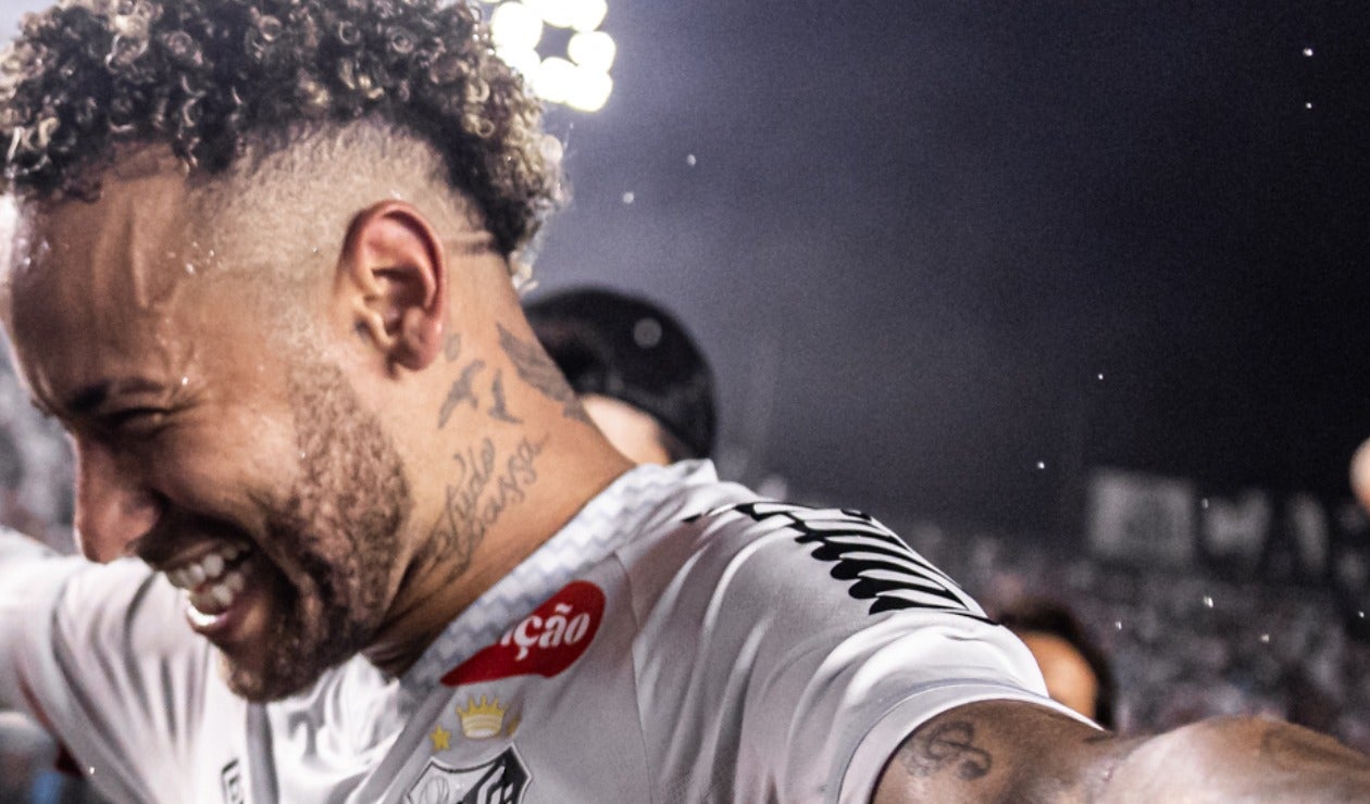 Neymar con el Santos de Brasil