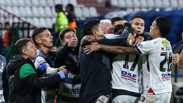 Once Caldas confirmó dos renovaciones: uno firmó por un año, otro por tres