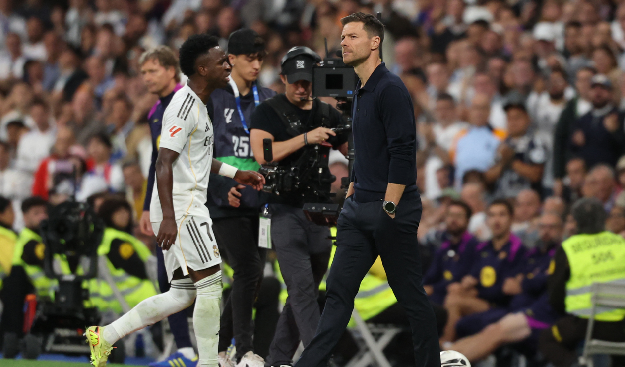 Guerra interna en el Real Madrid: Vinicius no renovaría si sigue Xabi Alonso