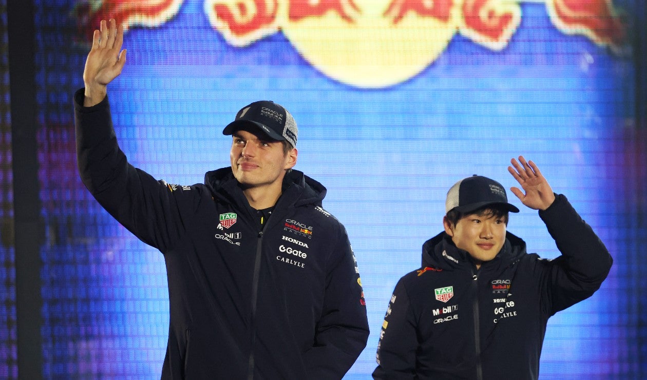 Max Verstappen y Yuki Tsunoda, pilotos de Fórmula 1
