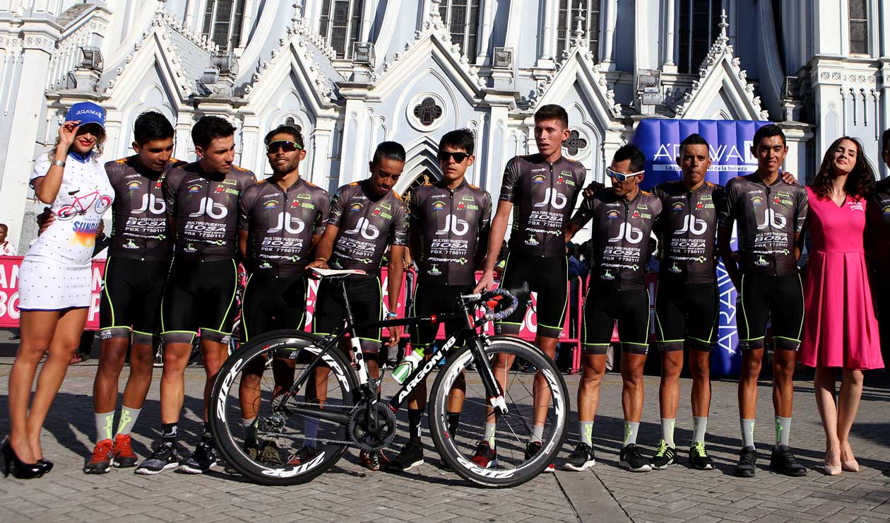 Presentación del equipo JB Multirepuestos Bosa en el Clásico RCN 2018 