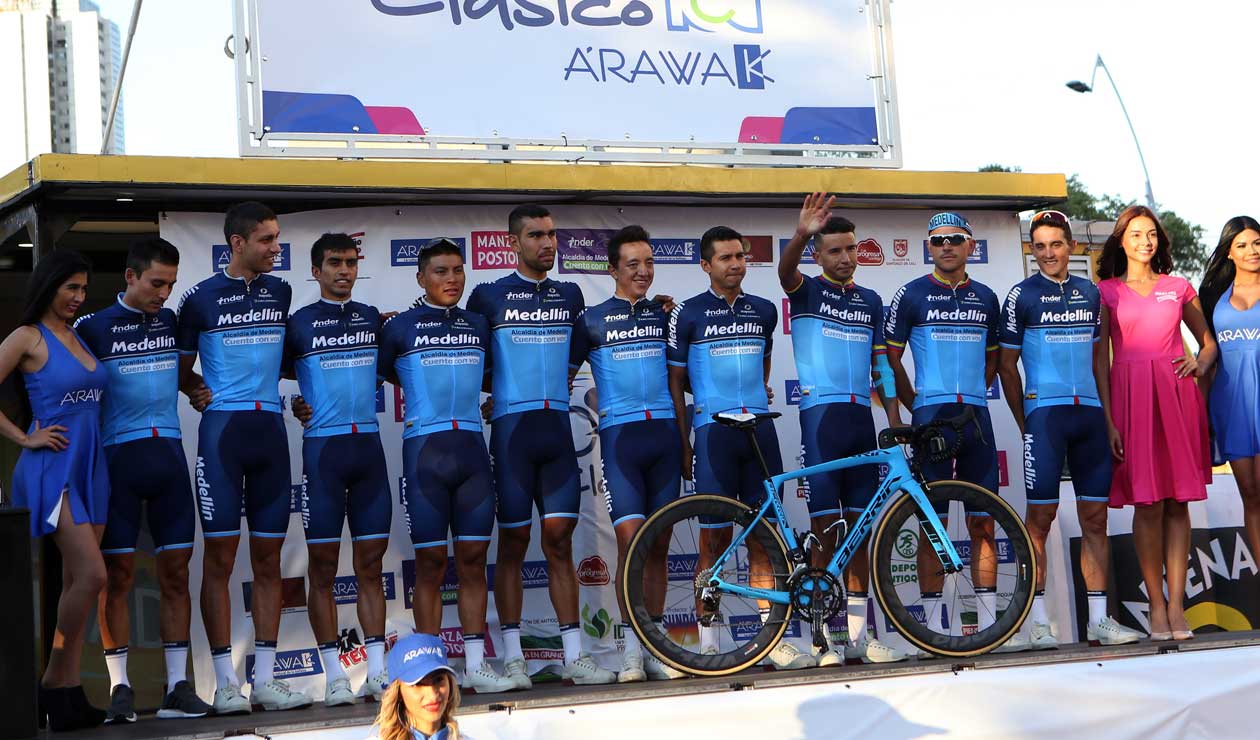 Presentación del Team Medellín en el Clásico RCN 2018 