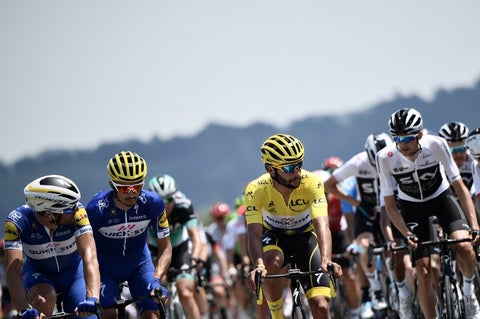 Fernando Gaviria conquistó la primera etapa del Tour de Francia