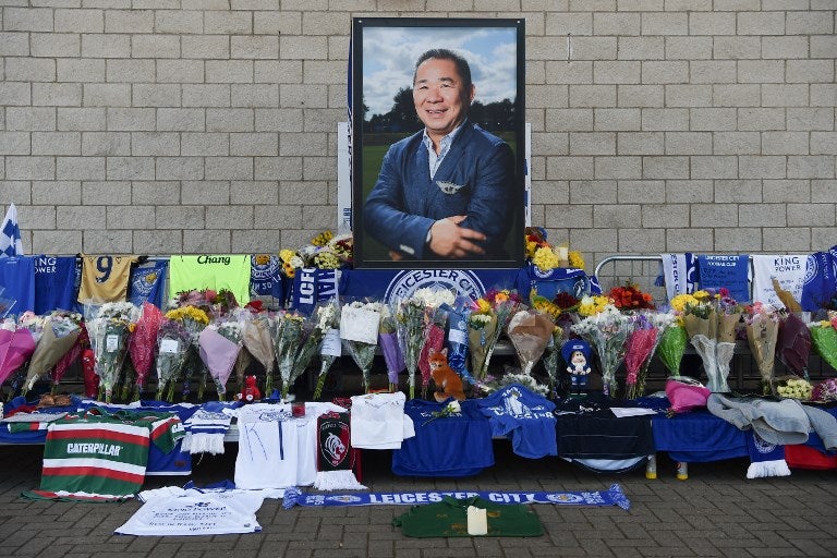 Homenaje al presidente del Leicester, Vichai Srivaddhanaprabha