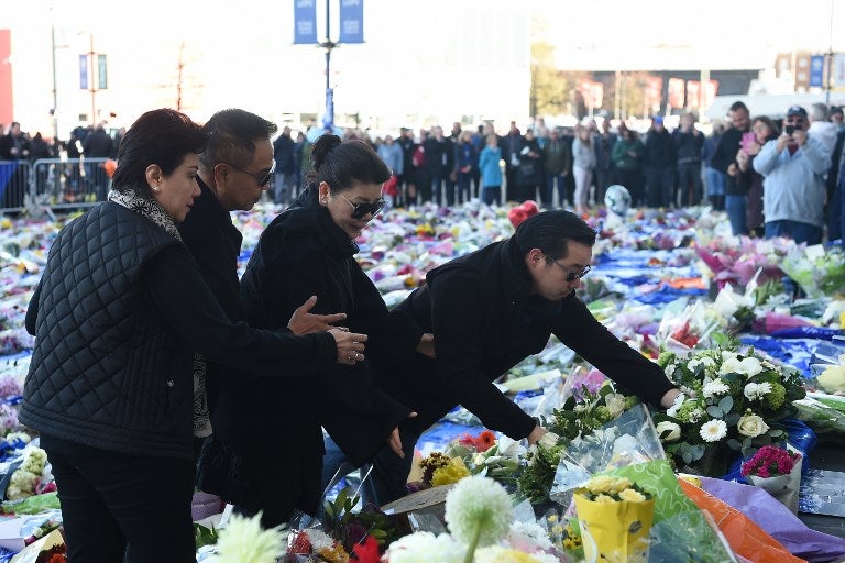 Homenaje al presidente del Leicester, Vichai Srivaddhanaprabha