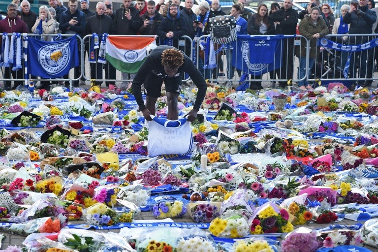 Homenaje al presidente del Leicester, Vichai Srivaddhanaprabha. Thumbnail