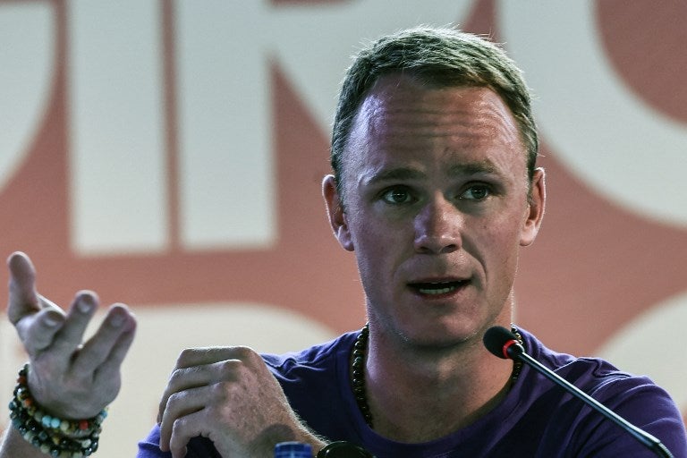 Chris Froome en rueda de prensa antes de disputar el Giro de Rigo 