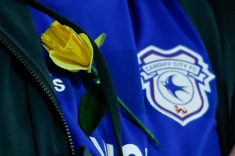 Homenaje a Emiliano Sala en el juego Arsenal vs Cardiff