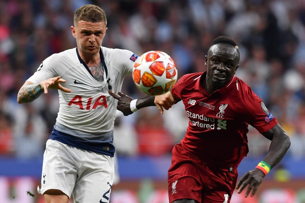 Kieran Trippier y Sadio Mané en la Champions (2019)
