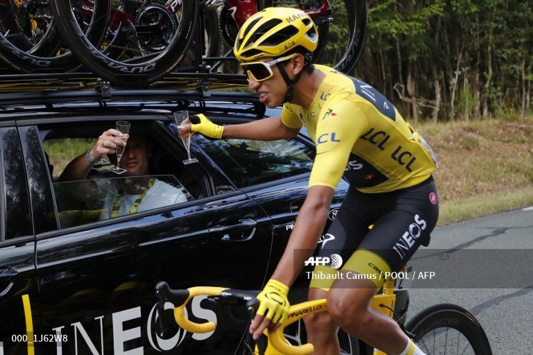 Tour de Francia - Egan Bernal, paseo por Los Campos Elíseos 