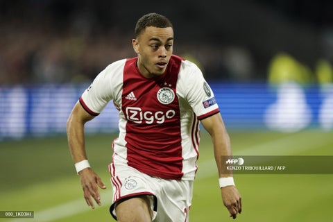 Sergiño Dest, Ajax