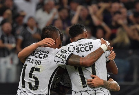 Corinthians homenajeó a su ídolo Freddy Rincón