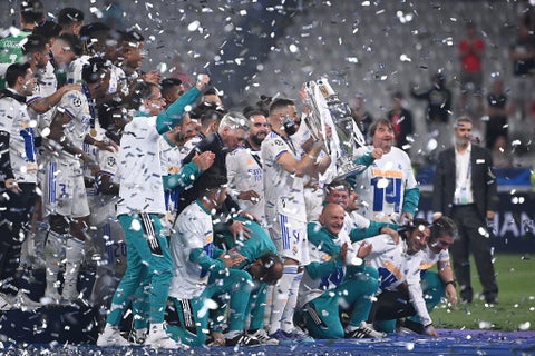 Real Madrid celebrando su título de campeón de la Champions 2022