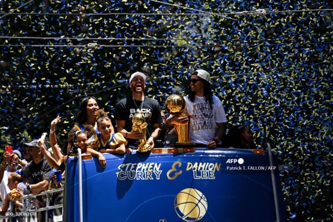 Los Golden State Warriors festejan el título de la NBA 2022