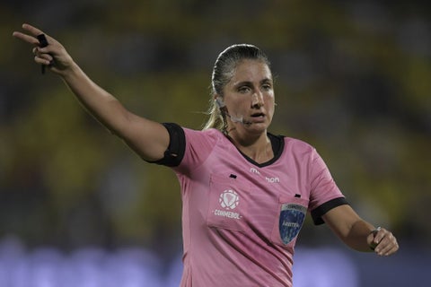 Laura Fortunato, arbitra argentina que estará en el mundial femenino 2023