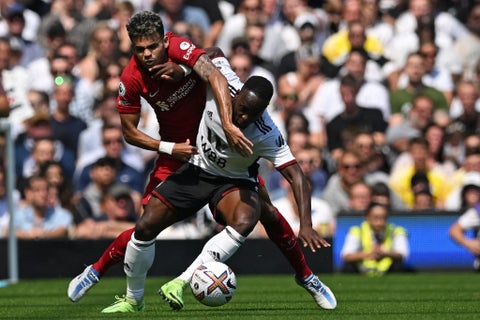 Luis Díaz en el partido de Liverpool ante Fulham por Premier League