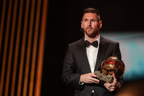 Lionel Messi con su octavo Balón de Oro