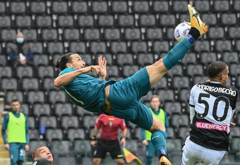 Zlatan Ibrahimovic, Milán vs Udinese