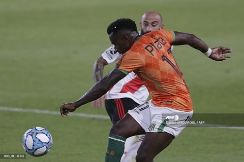 Mauricio Cuero, delantero colombiano de Banfield