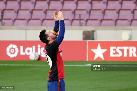 Homenaje de Messi a Maradona