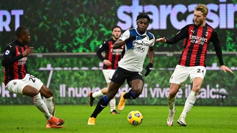Milán vs Atalanta, Duván Zapata