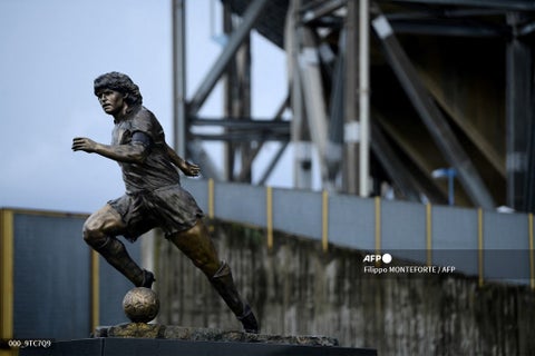 Escultura de Diego Maradona 2021-2