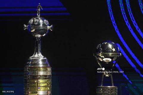 Trofeos Copa Libertadores y Copa Sudamericana