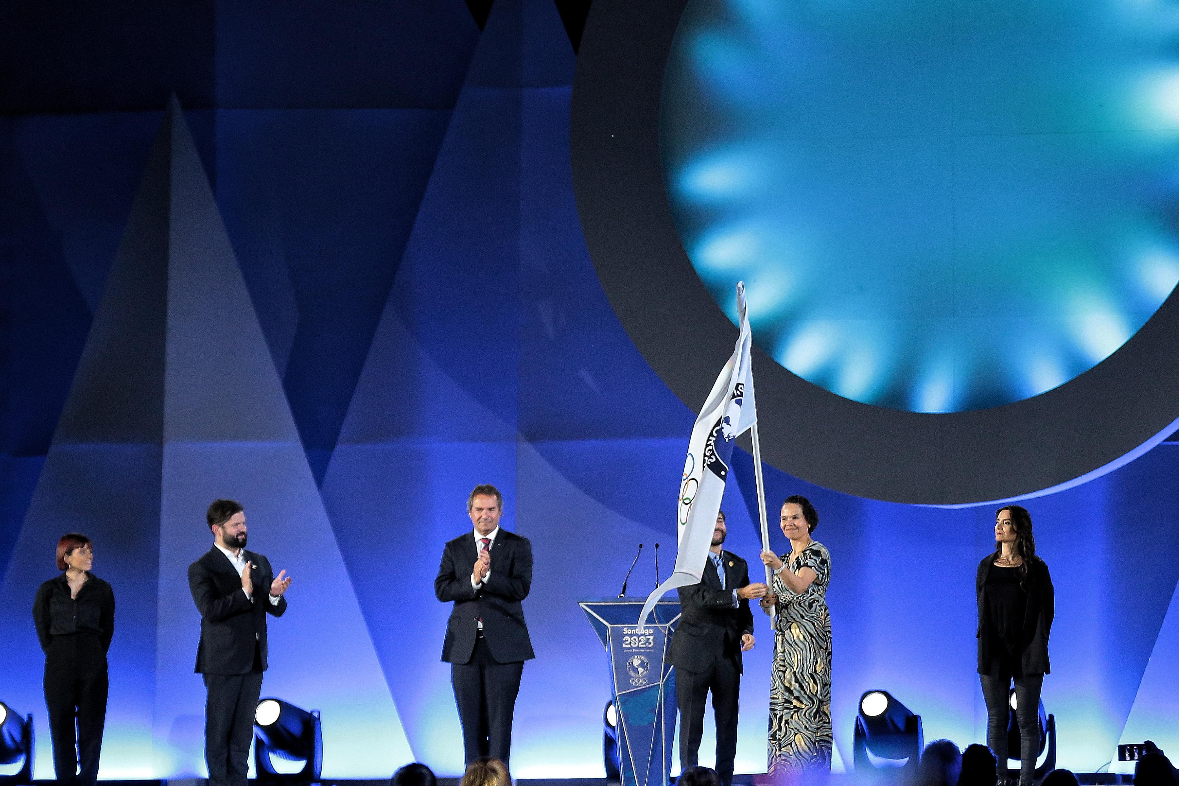 Colombia recibe la bandera para los Juegos Panamericanos