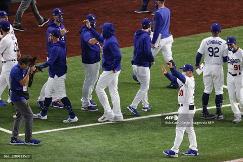 Dodgers vs Bravos - MLB