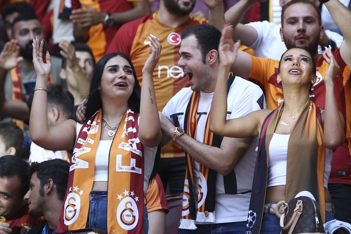 Falcao, Galatasaray, Presentación