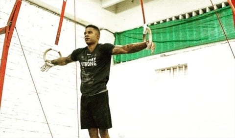 Se trata del gimnasta Cristian Gómez, quien sufrió una caída durante los entrenamientos.