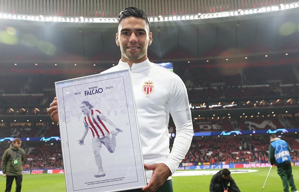 Homenaje a Falcao en el Wanda Metropolitano
