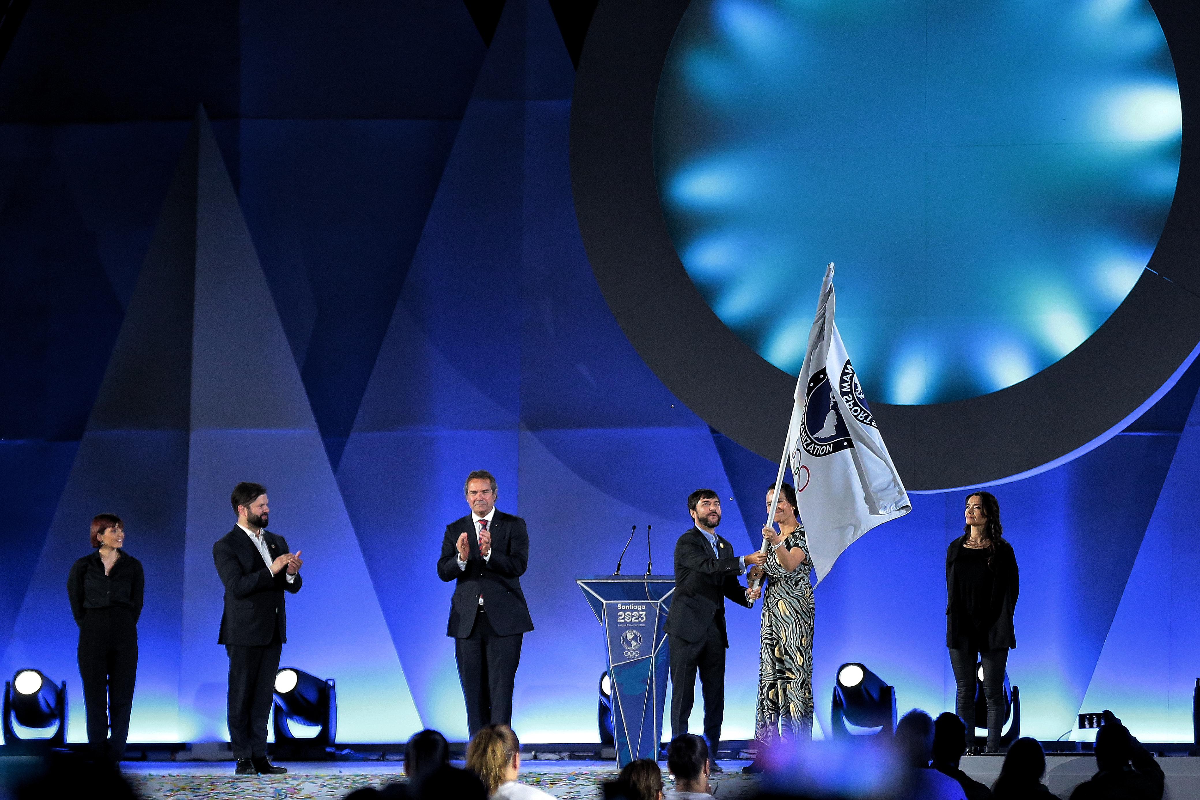 Colombia recibe la bandera para los Juegos Panamericanos