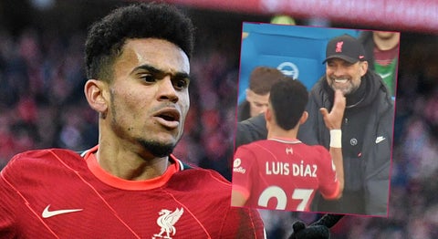 Abrazo de Klopp a Luis Díaz por su segundo gol en la Premier con el Liverpool