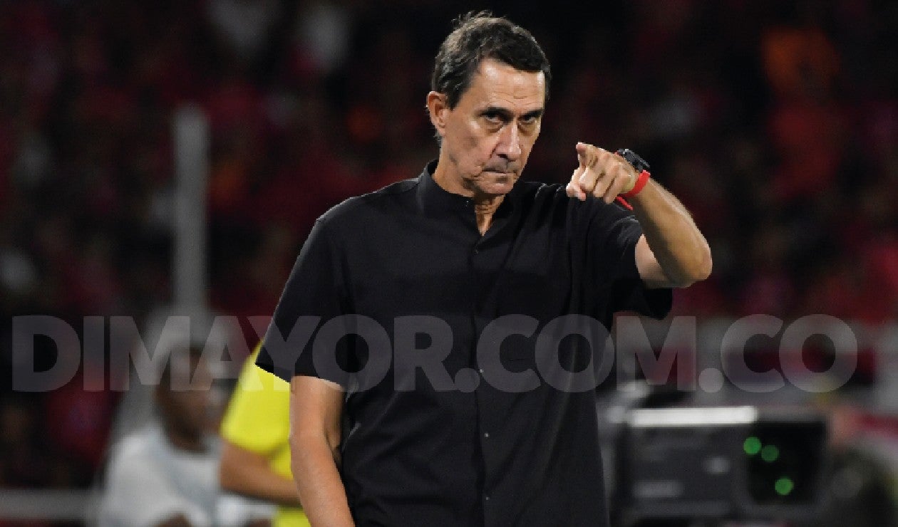 Alexandre Guimaraes - entrenador brasileño