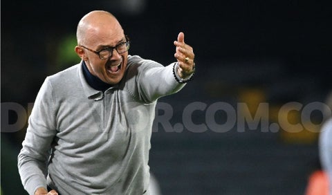 Alfredo Arias, técnico uruguayo