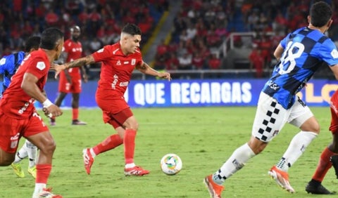 América goleó a Chicó en una noche estelar de Juan Fernando Quintero