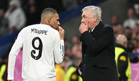 Kylian Mbappé y Carlo Ancelotti con el Real Madrid