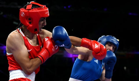 París 2024: boxeadora se retiró tras 45 segundos por tener rival trans