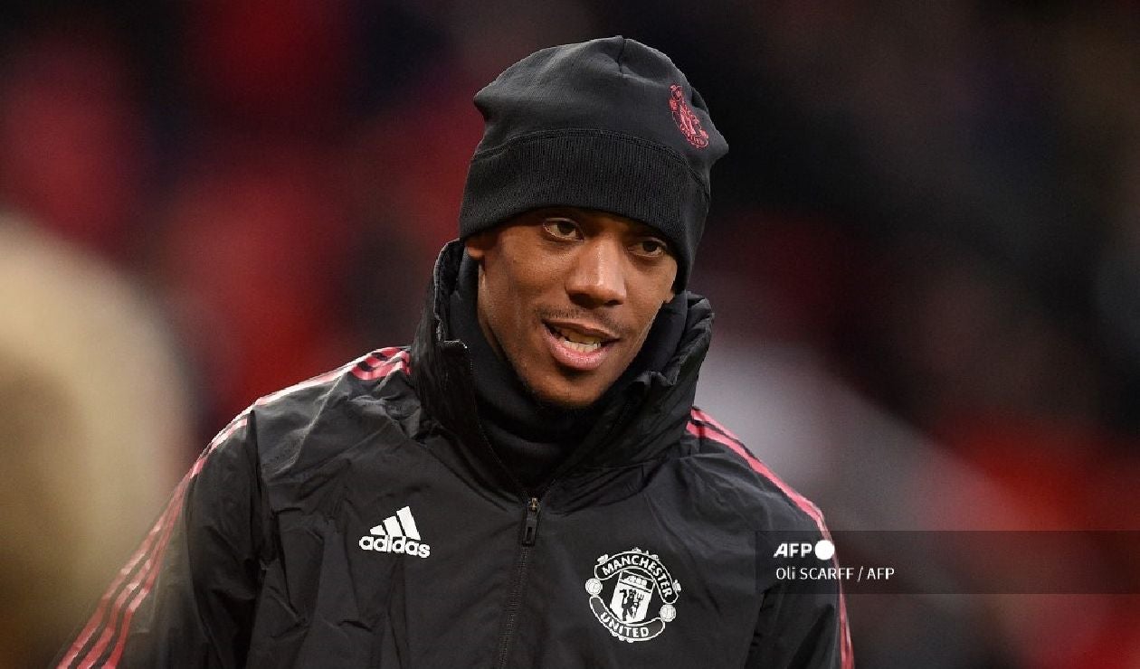 Martial renueva con el Manchester United hasta 2024