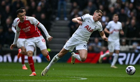 Arsenal se aleja de Liverpool: victoria clave por la Premier League