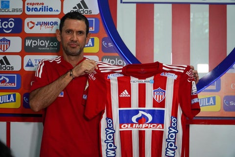 Arturo Reyes fue presentado como DT de Junior