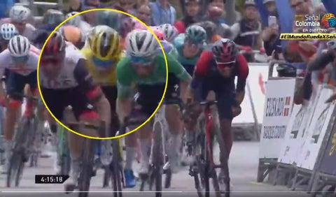 Ataque de Daniel Martínez a Roglic en el País Vasco